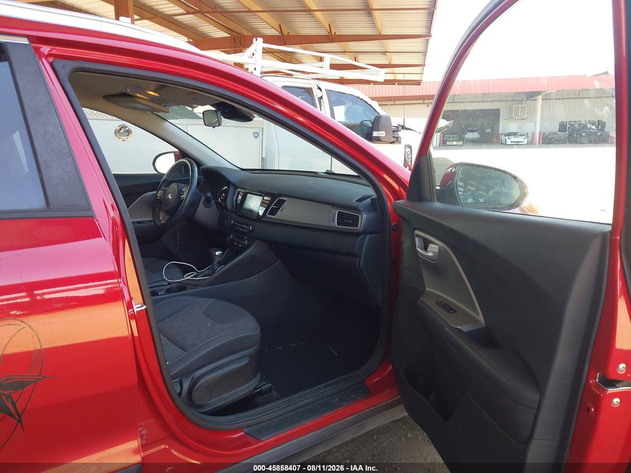 2019 KIA NIRO LX · 5/11