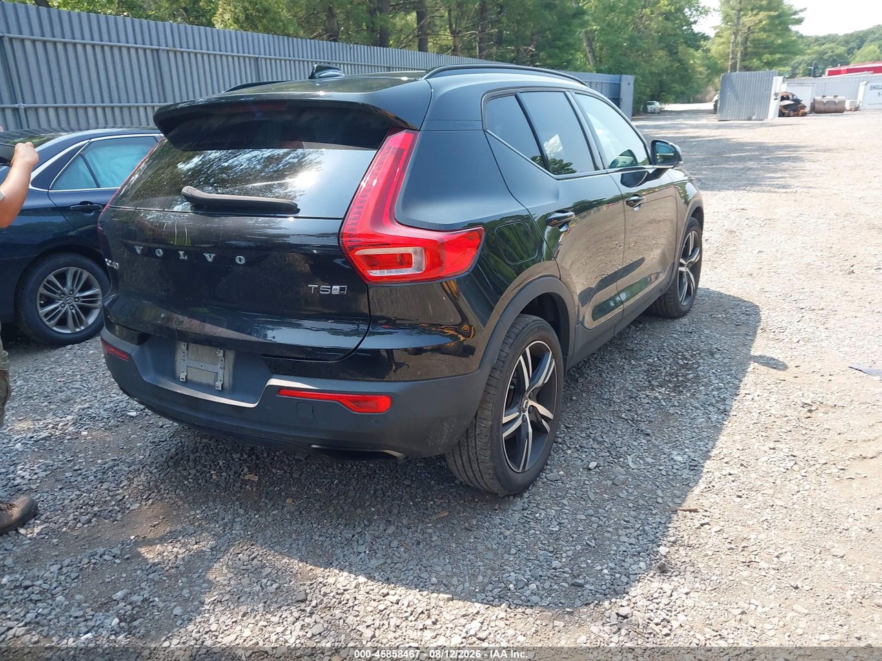 2020 VOLVO XC40 T5 R-DESIGN · 4/11