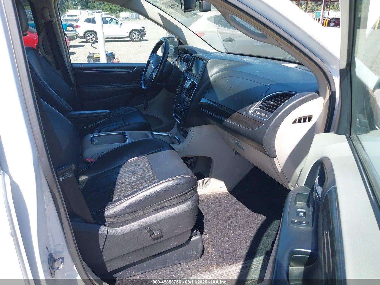 2013 CHRYSLER TOWN &amp; COUNTRY TOURING-L · 5/11