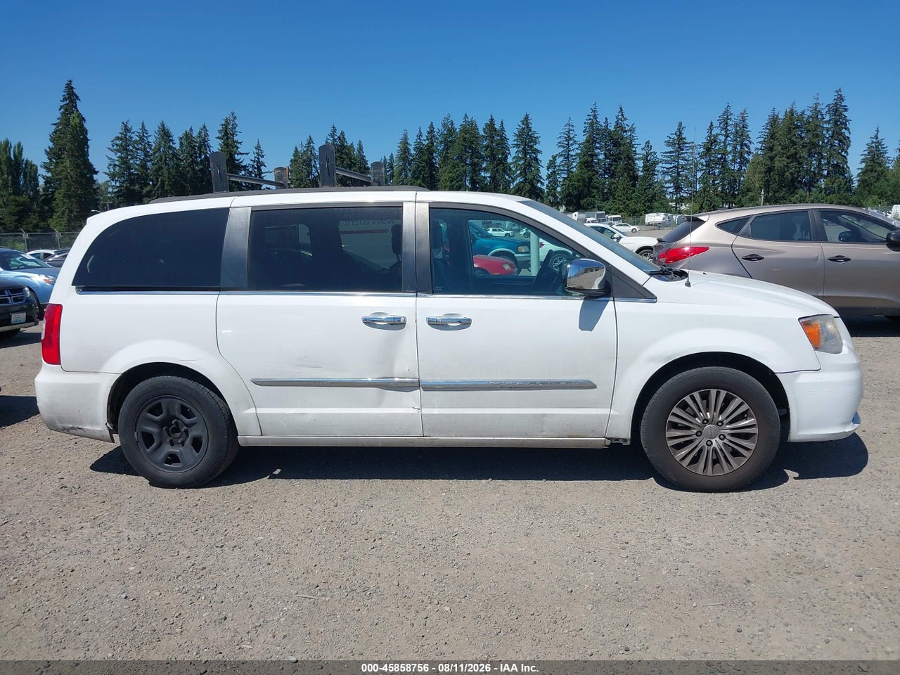 2013 CHRYSLER TOWN &amp; COUNTRY TOURING-L · 6/11