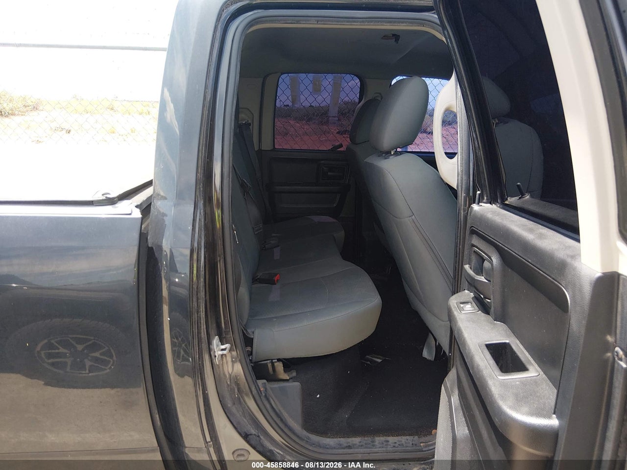 1C6RR6FG4FS****** · 2015 RAM 1500 EXPRESS · 8/11
