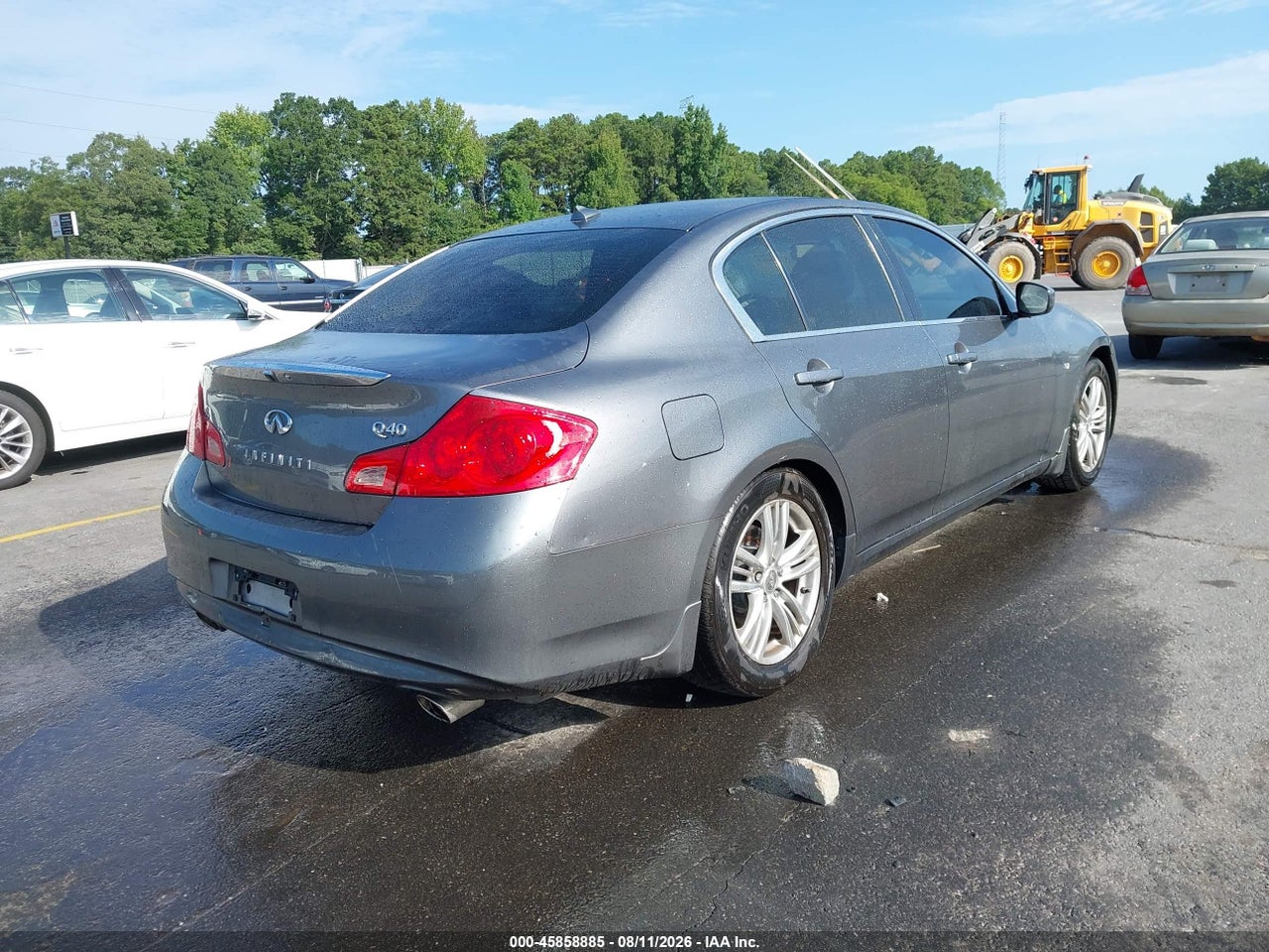 2015 INFINITI Q40   · 4/11