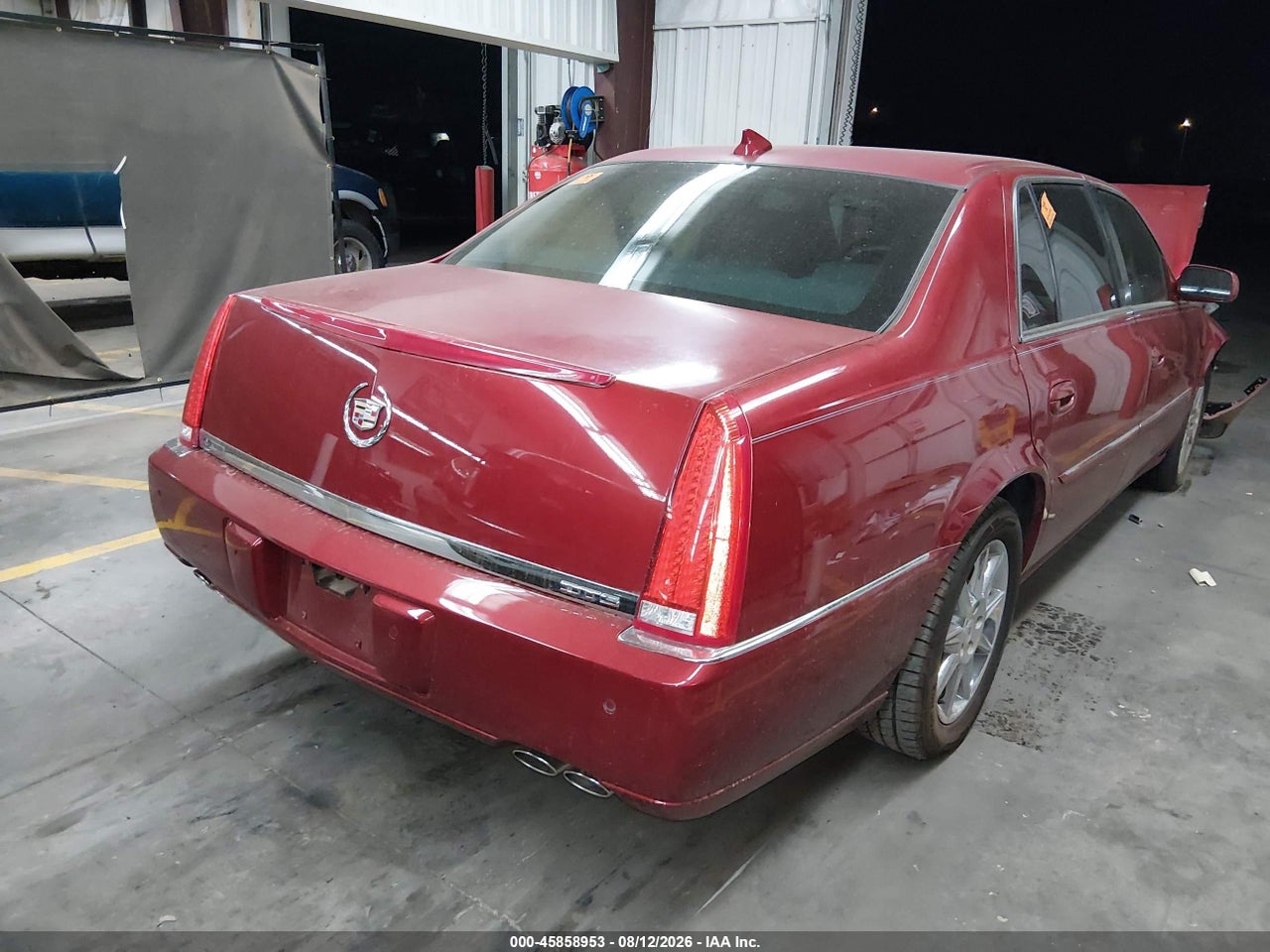 2011 CADILLAC DTS LUXURY COLLECTION · 4/11