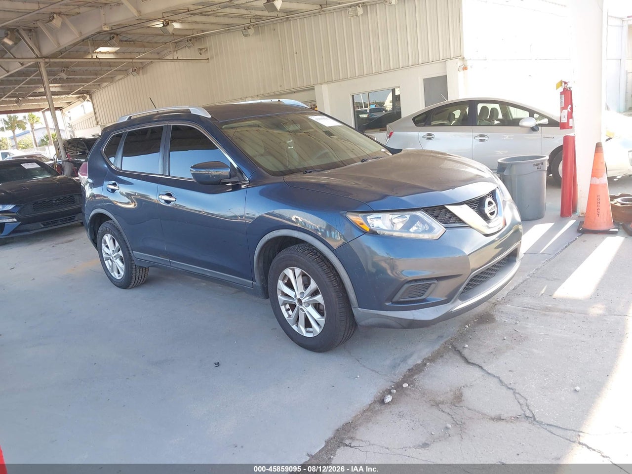 KNMAT2MT8GP****** · 2016 NISSAN ROGUE S/SL/SV