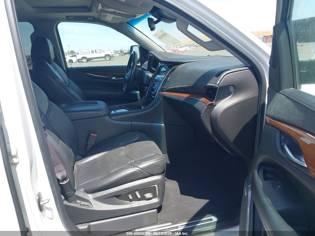 2016 CADILLAC ESCALADE ESV PREMIUM COLLECTION · 5/11