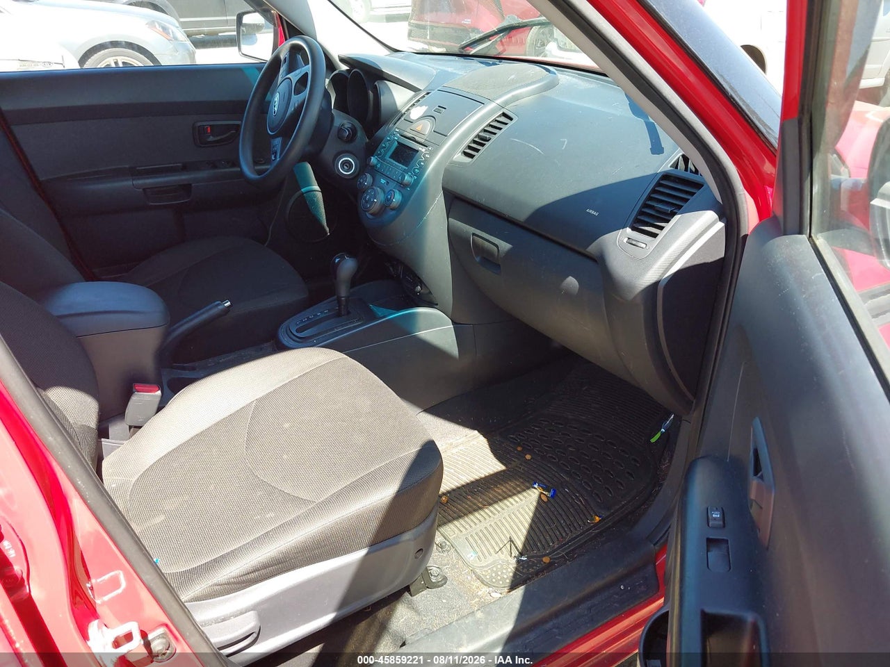 2010 KIA SOUL + · 5/11