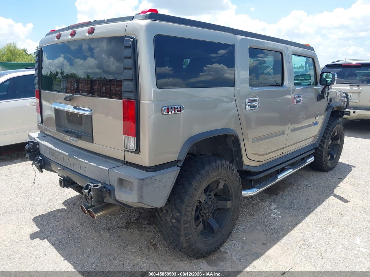 2005 HUMMER H2 SUV · 4/11