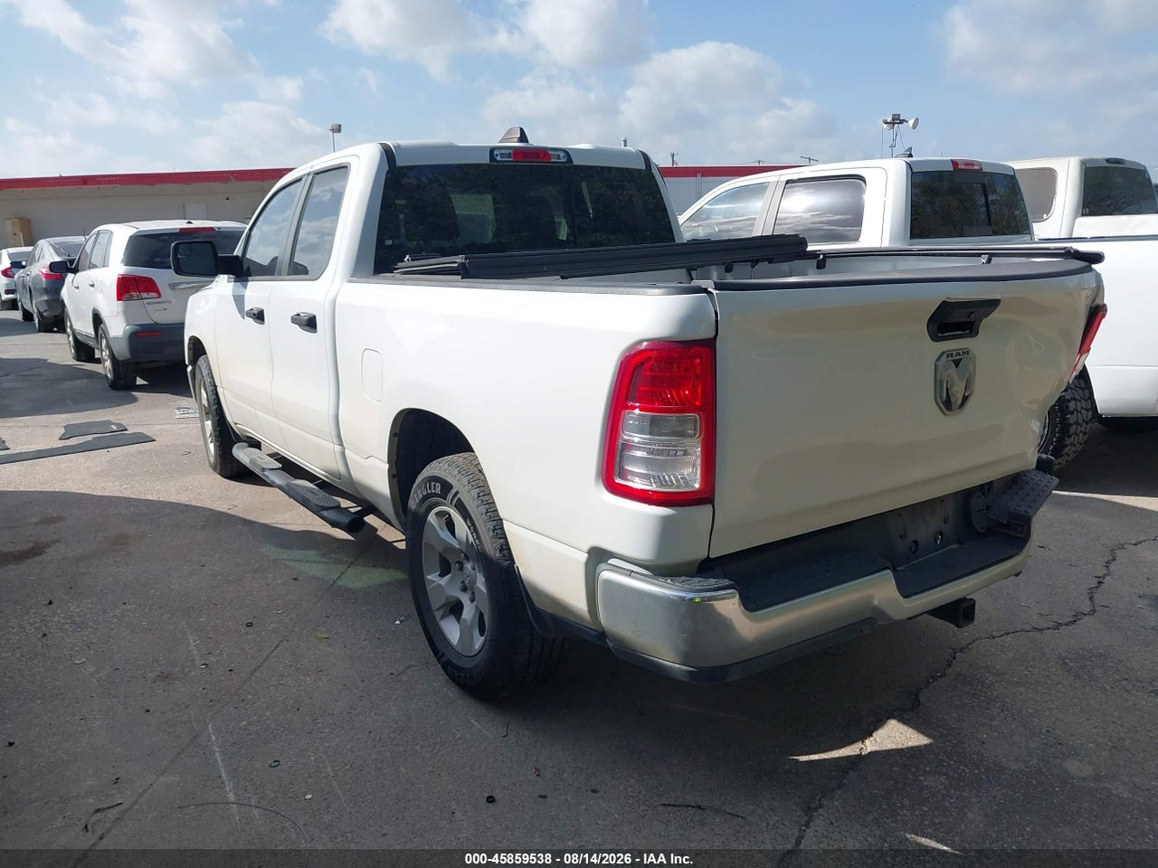 2023 RAM 1500 TRADESMAN  4X2 6'4 BOX · 3/11