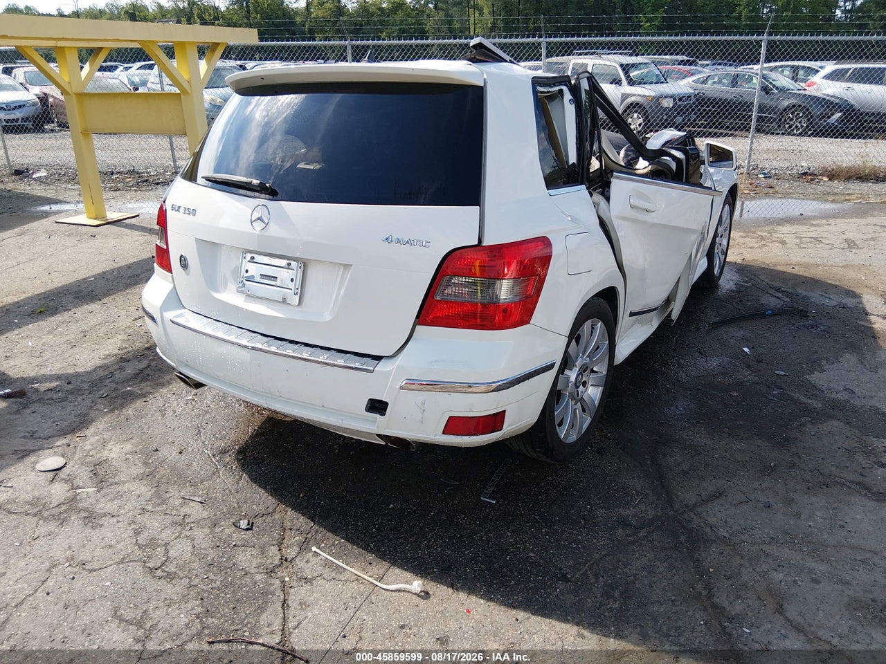 2010 MERCEDES-BENZ GLK 350 4MATIC · 4/11