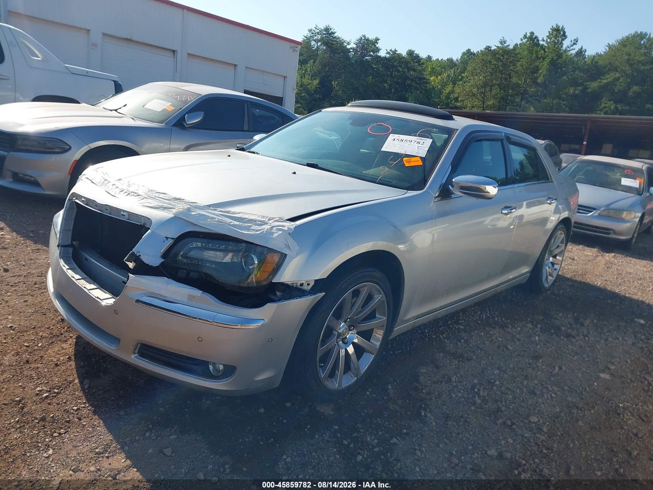 2011 CHRYSLER 300C   · 2/11