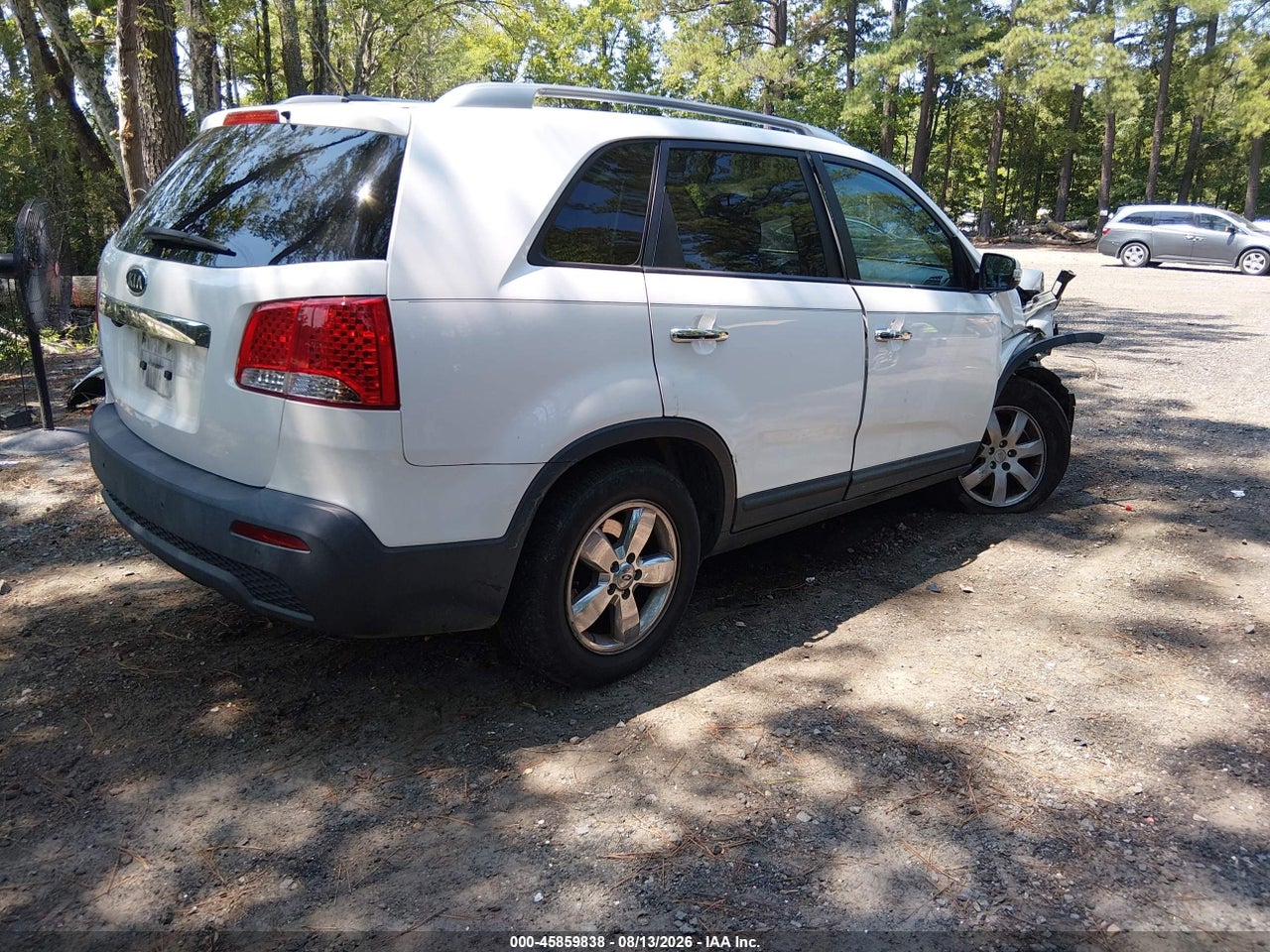 2011 KIA SORENTO LX · 4/11