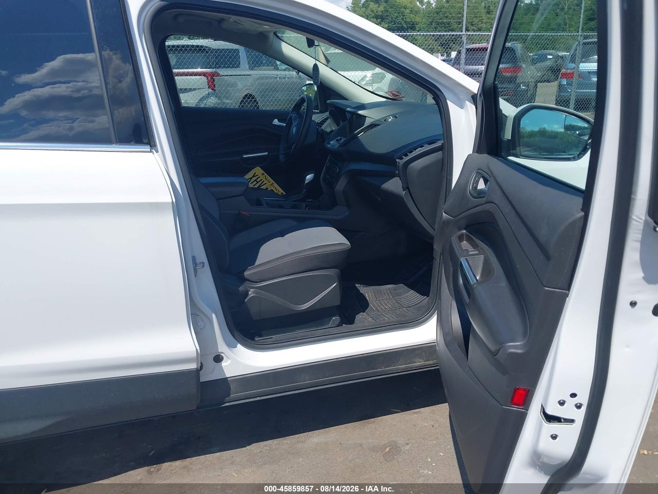 2019 FORD ESCAPE SE · 5/11