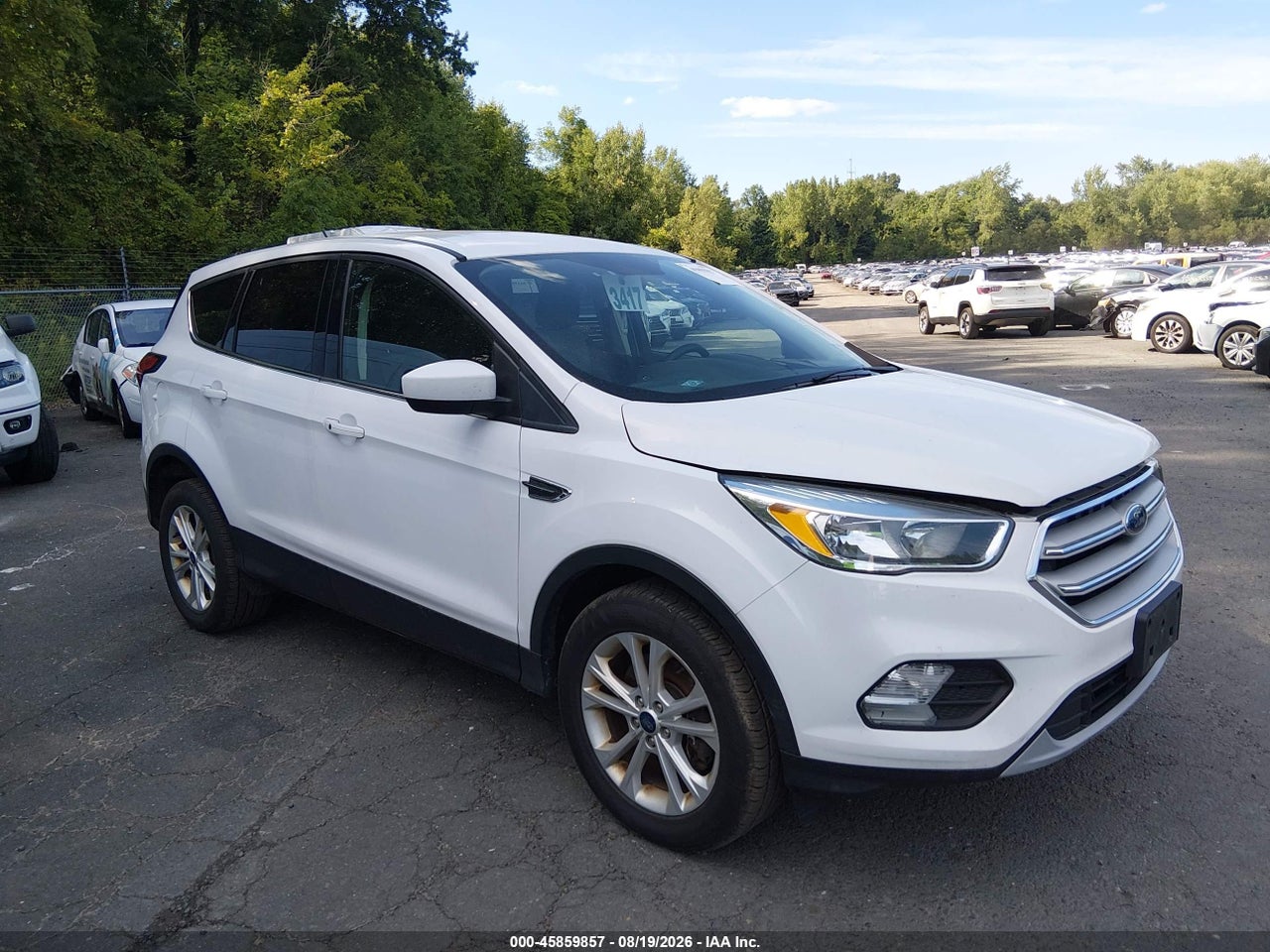 1FMCU9GD8KU****** · 2019 FORD ESCAPE SE
