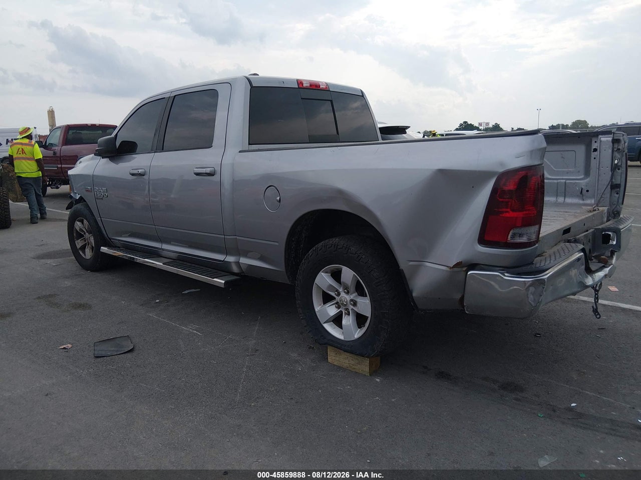 2020 RAM 1500 CLASSIC SLT  4X2 6'4 BOX · 3/11