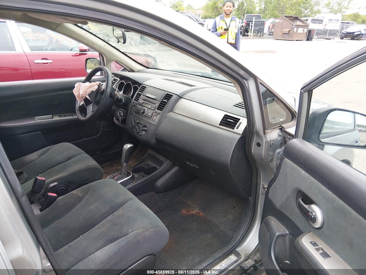 2012 NISSAN VERSA 1.8 S · 5/11