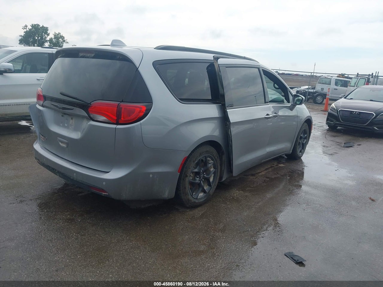 2019 CHRYSLER PACIFICA TOURING L PLUS · 4/11