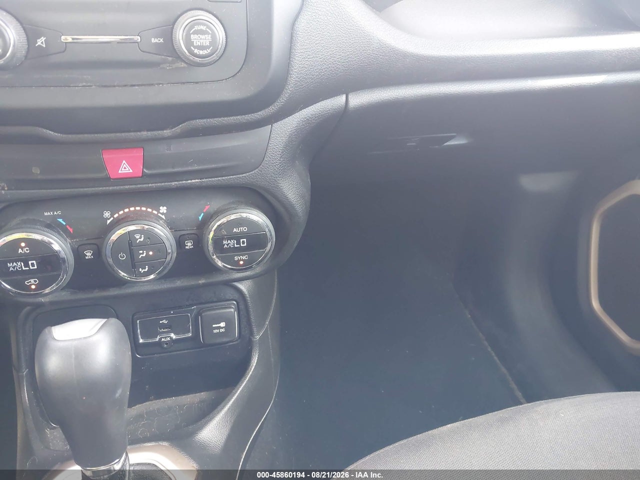 2016 JEEP RENEGADE LATITUDE · 6/11