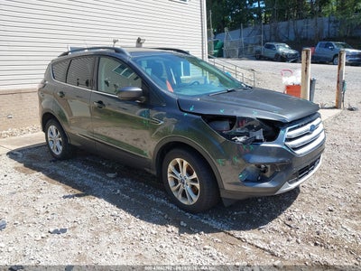 1FMCU0GD0JU****** · 2018 FORD ESCAPE SE