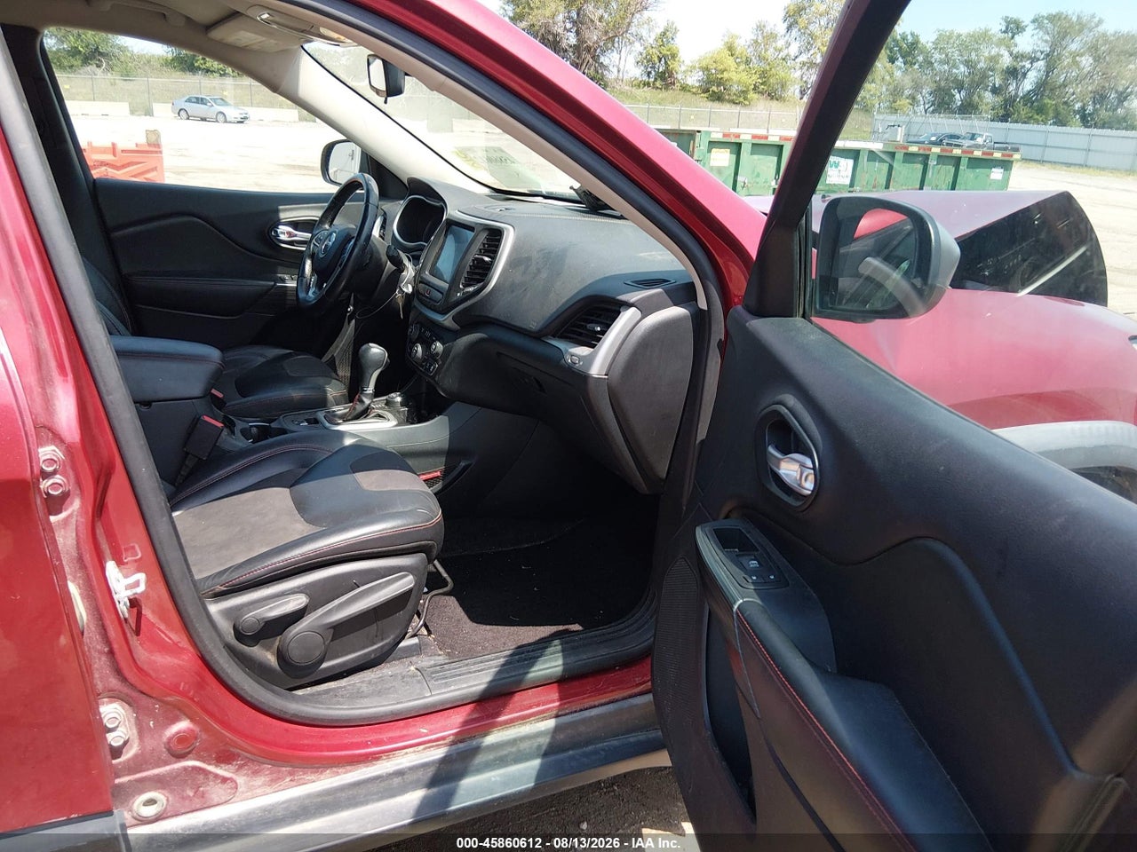 2016 JEEP CHEROKEE TRAILHAWK · 5/11
