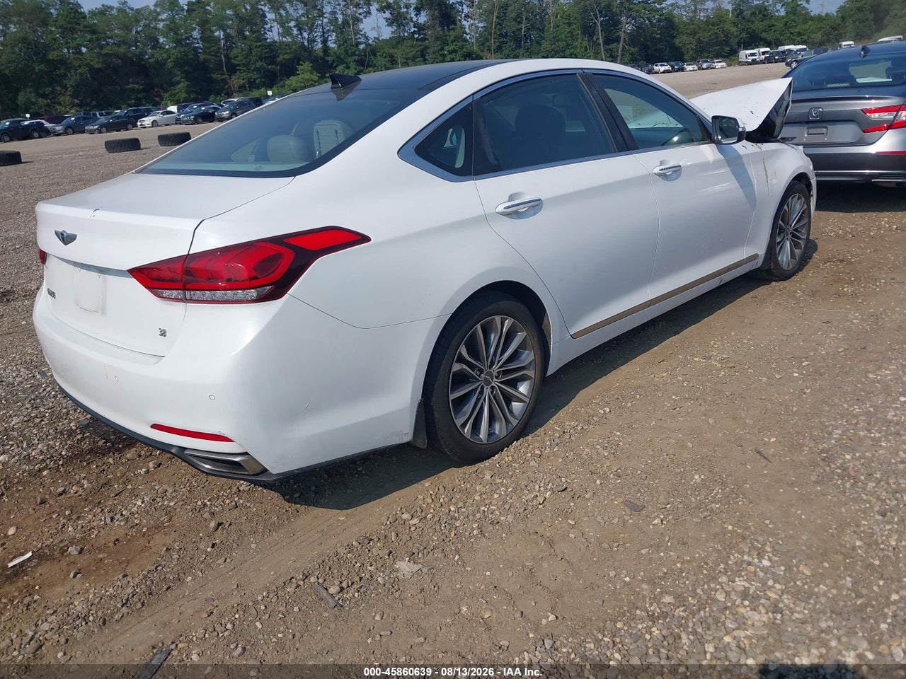 2015 HYUNDAI GENESIS 3.8 · 4/11
