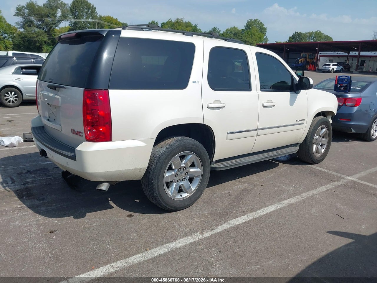 2013 GMC YUKON SLT · 4/11