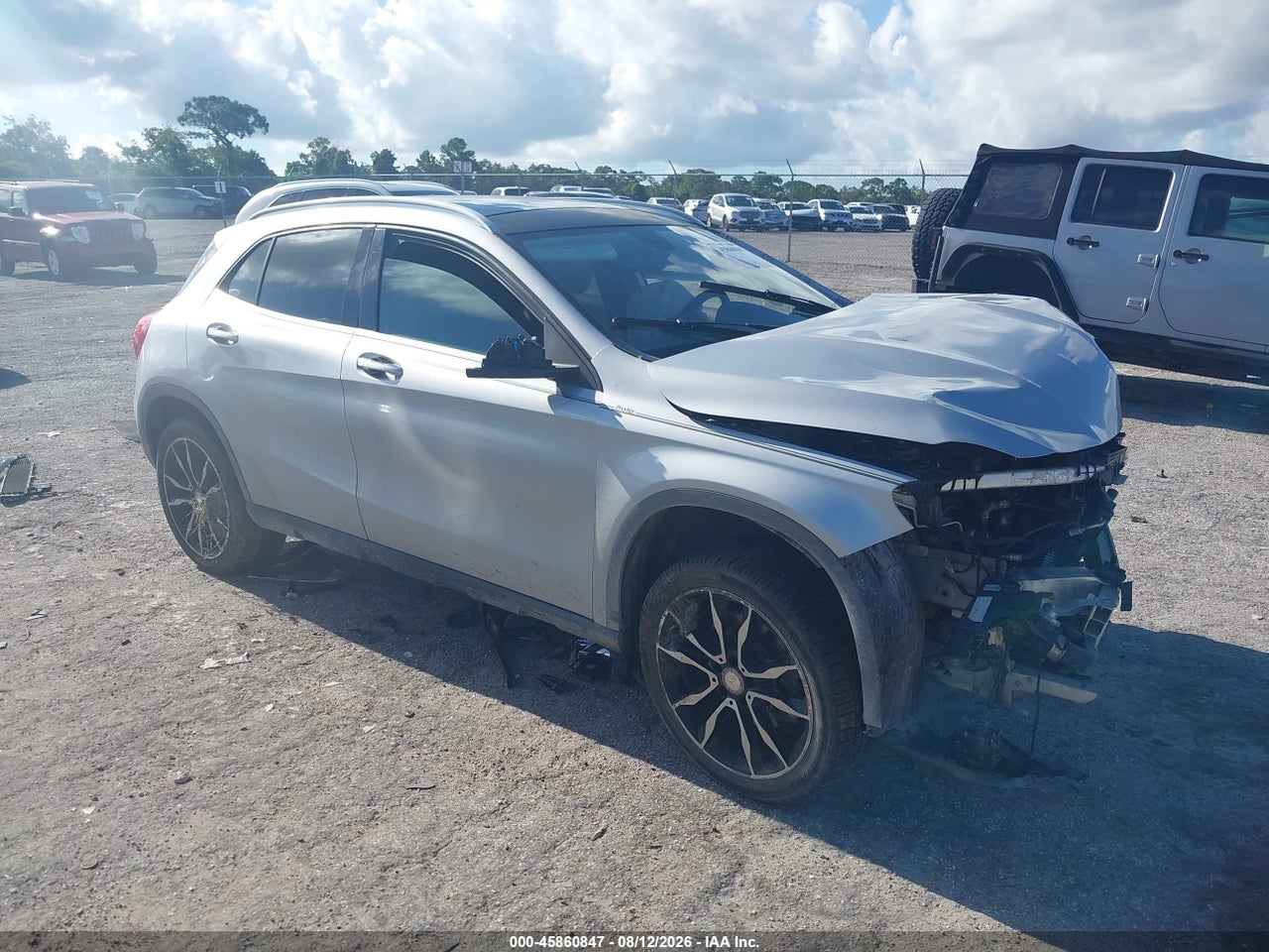 WDCTG4EB0FJ****** · 2015 MERCEDES-BENZ GLA 250