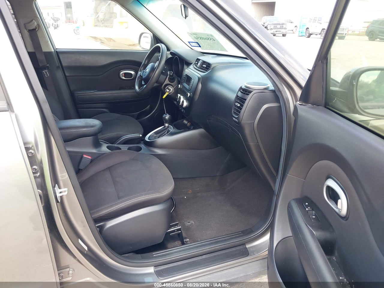 2016 KIA SOUL   · 5/11