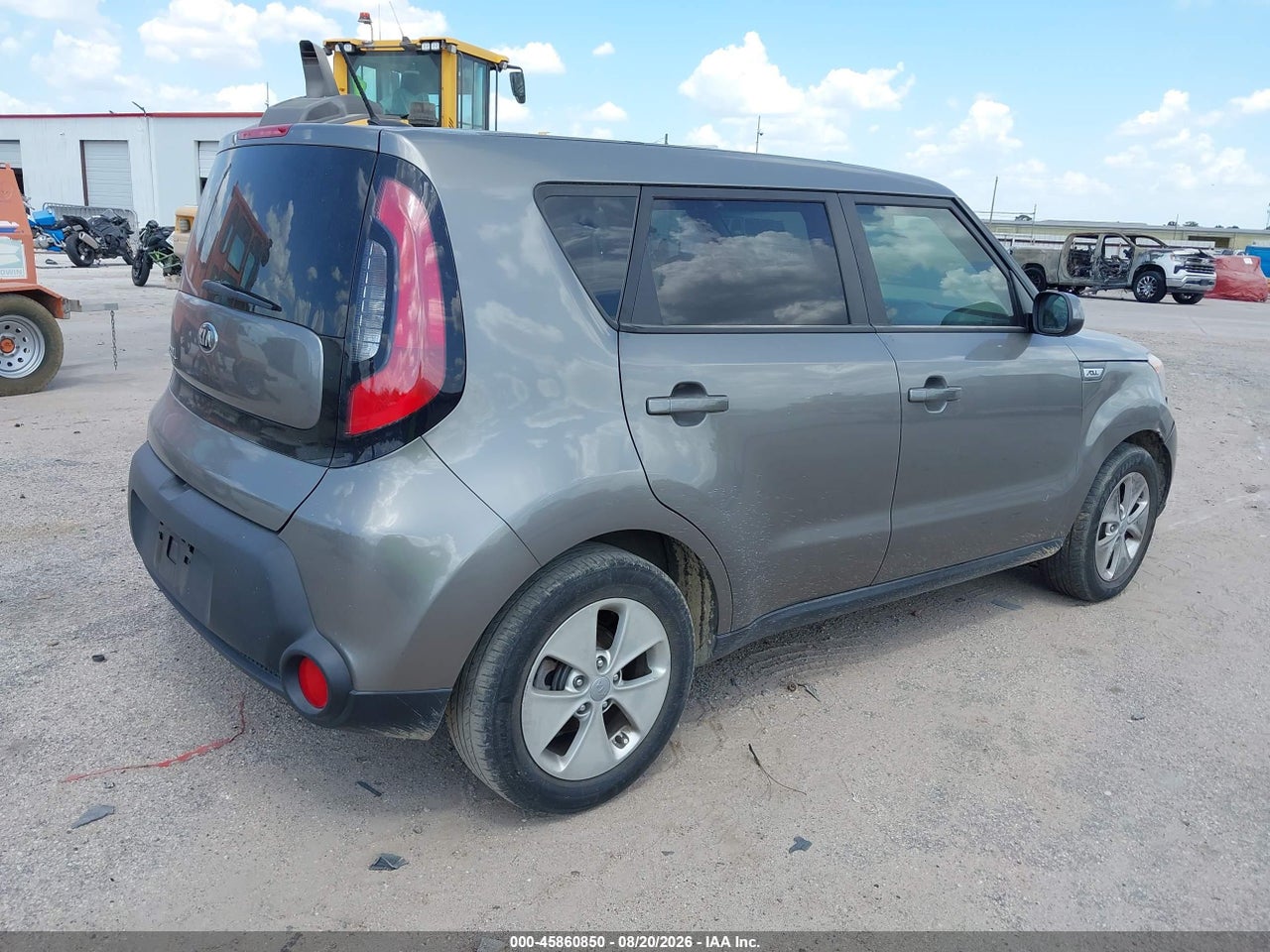 2016 KIA SOUL   · 4/11