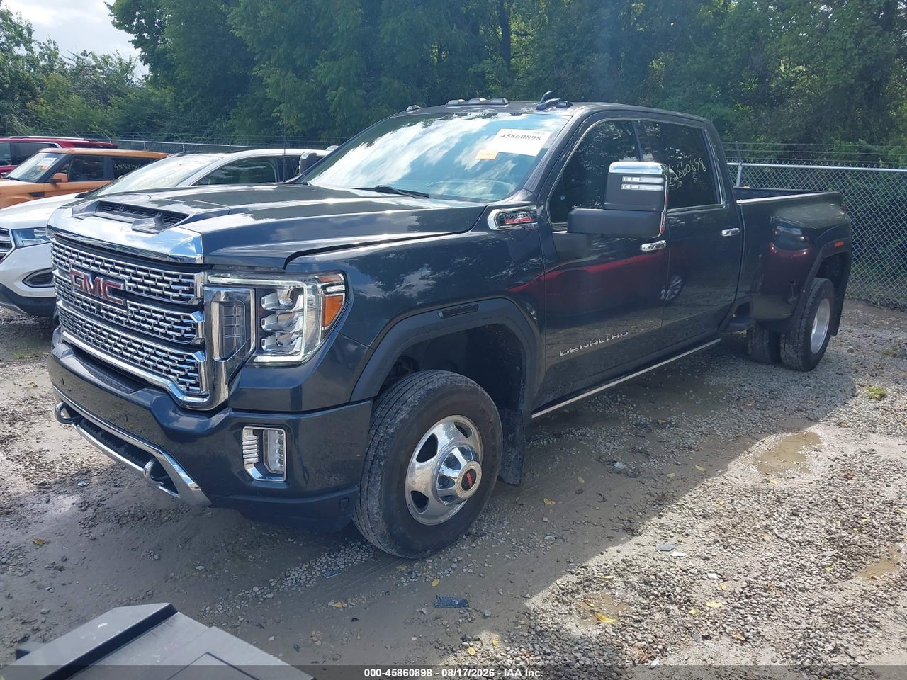 2021 GMC SIERRA 3500HD · 2/4