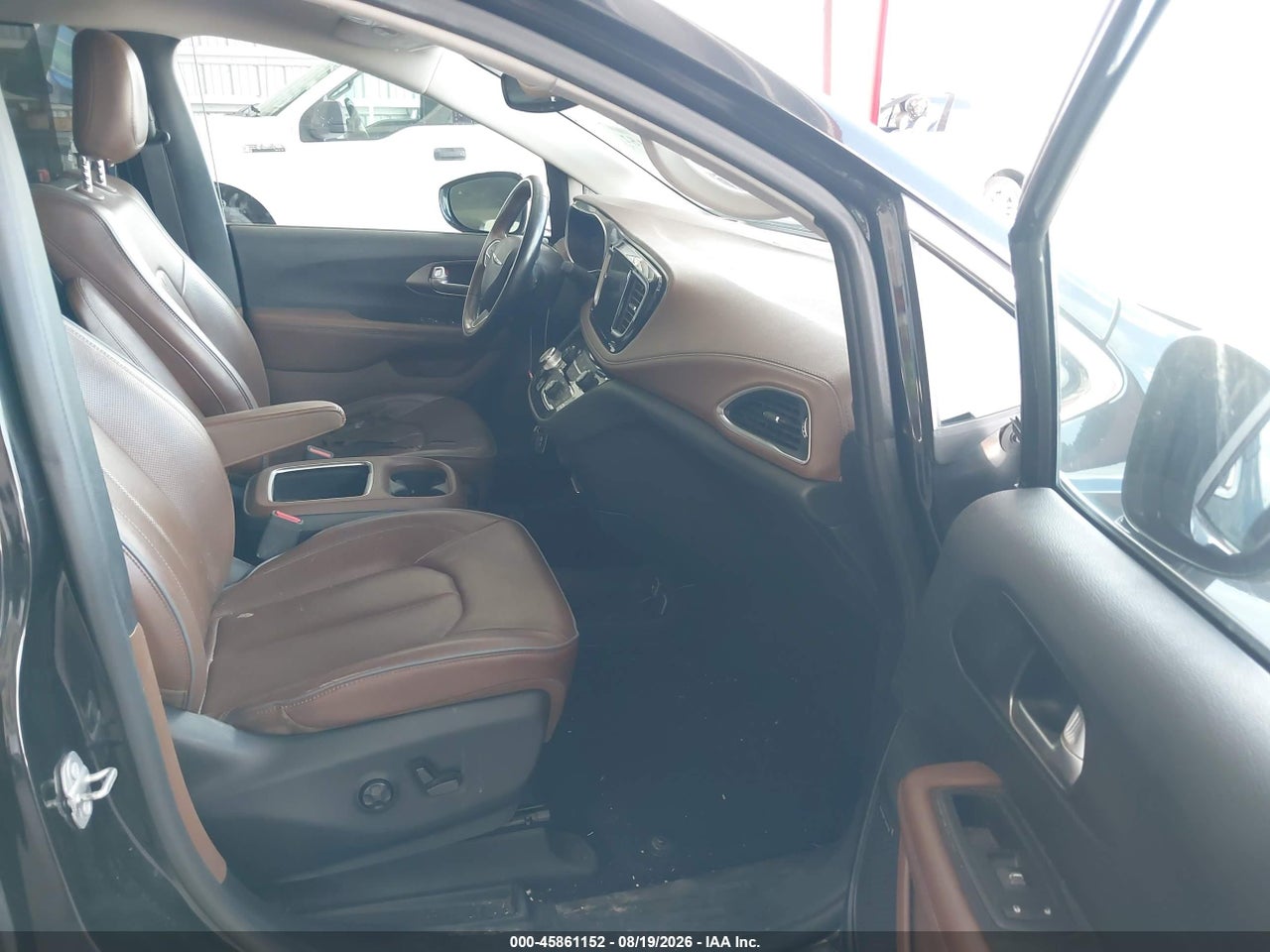 2017 CHRYSLER PACIFICA LIMITED · 5/11
