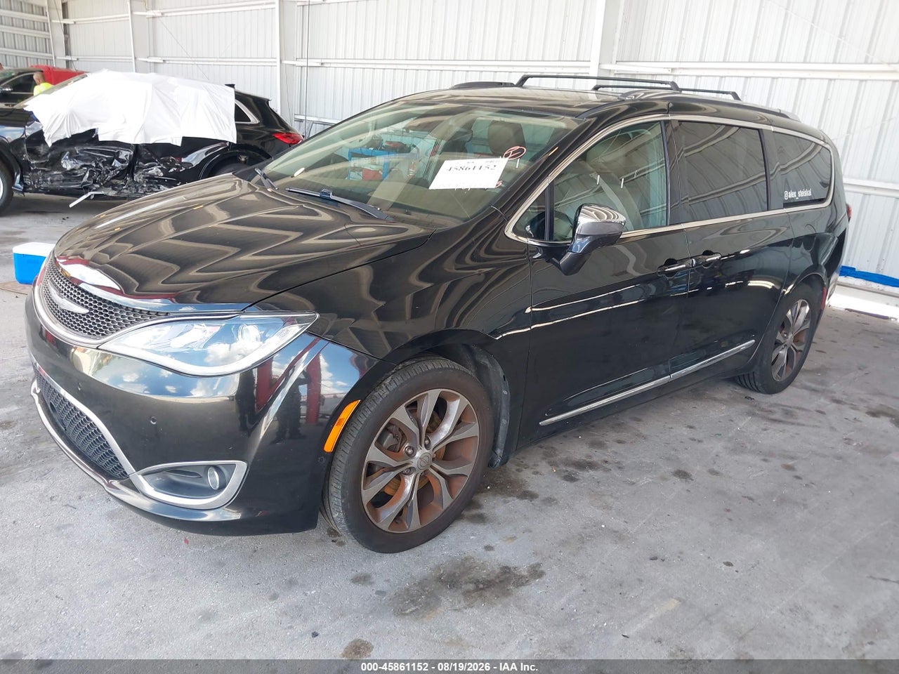 2017 CHRYSLER PACIFICA LIMITED · 2/11