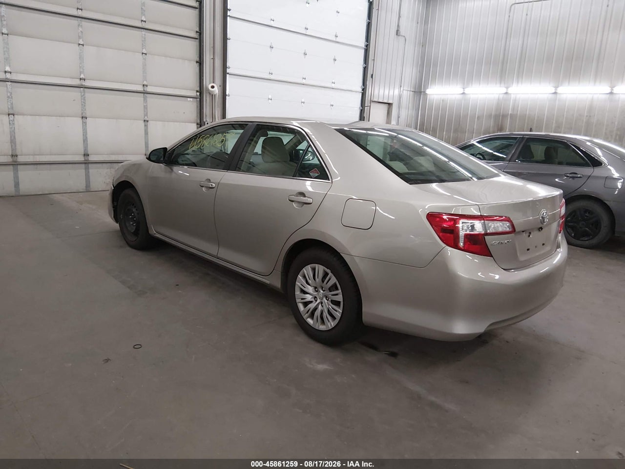2014 TOYOTA CAMRY LE · 3/11