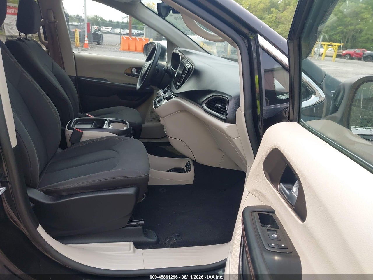 2C4RC1BG0HR****** · 2017 CHRYSLER PACIFICA TOURING PLUS · 5/11