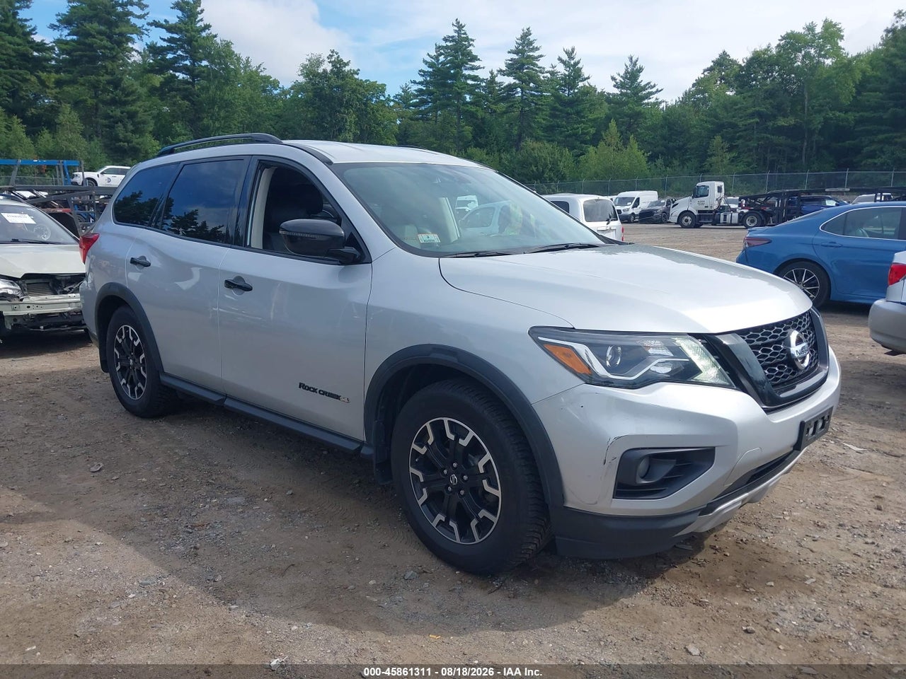 2020 NISSAN PATHFINDER SV 4WD · 6/11