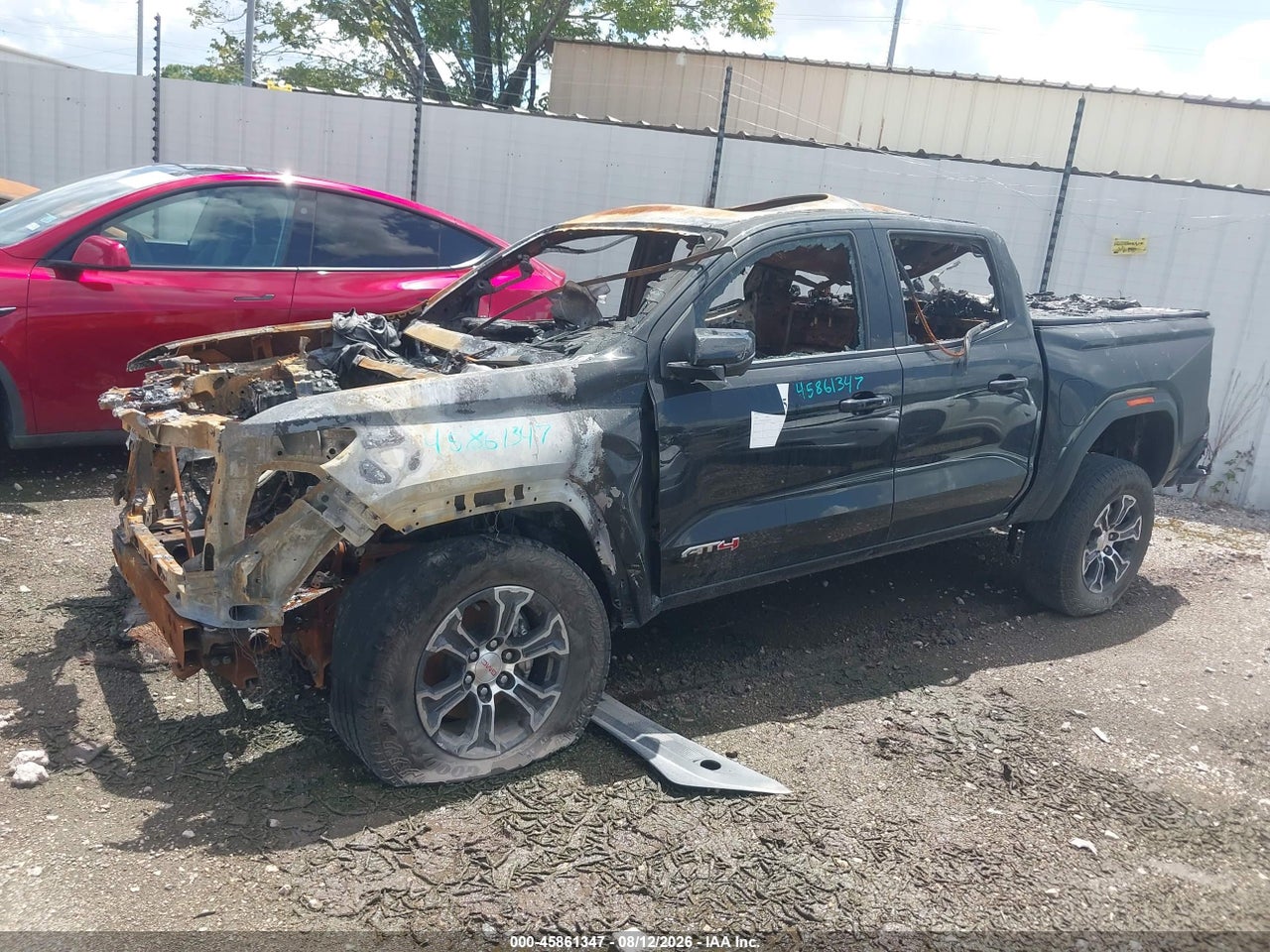2023 GMC CANYON 4WD  SHORT BOX AT4 · 2/10
