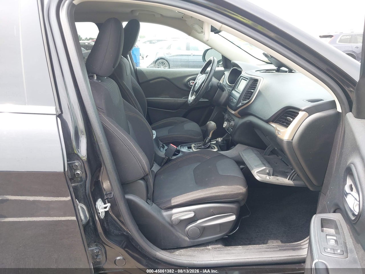 2015 JEEP CHEROKEE LATITUDE · 5/11
