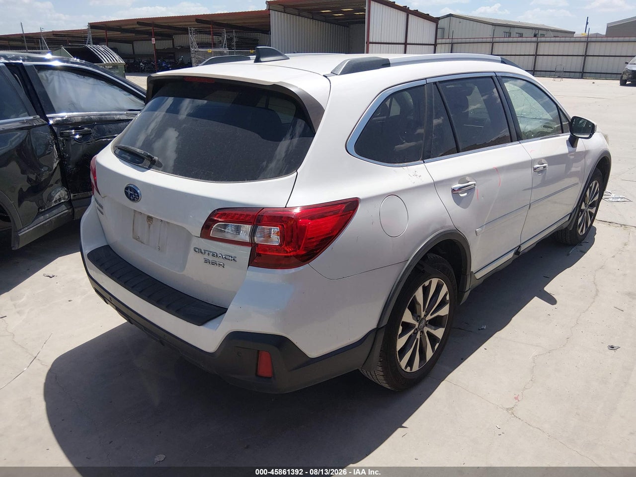 2018 SUBARU OUTBACK 3.6R TOURING · 4/11