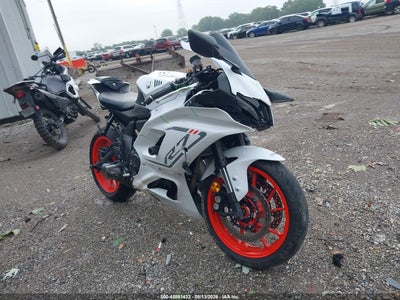 JYARM38E7PA****** · 2023 YAMAHA YZFR7