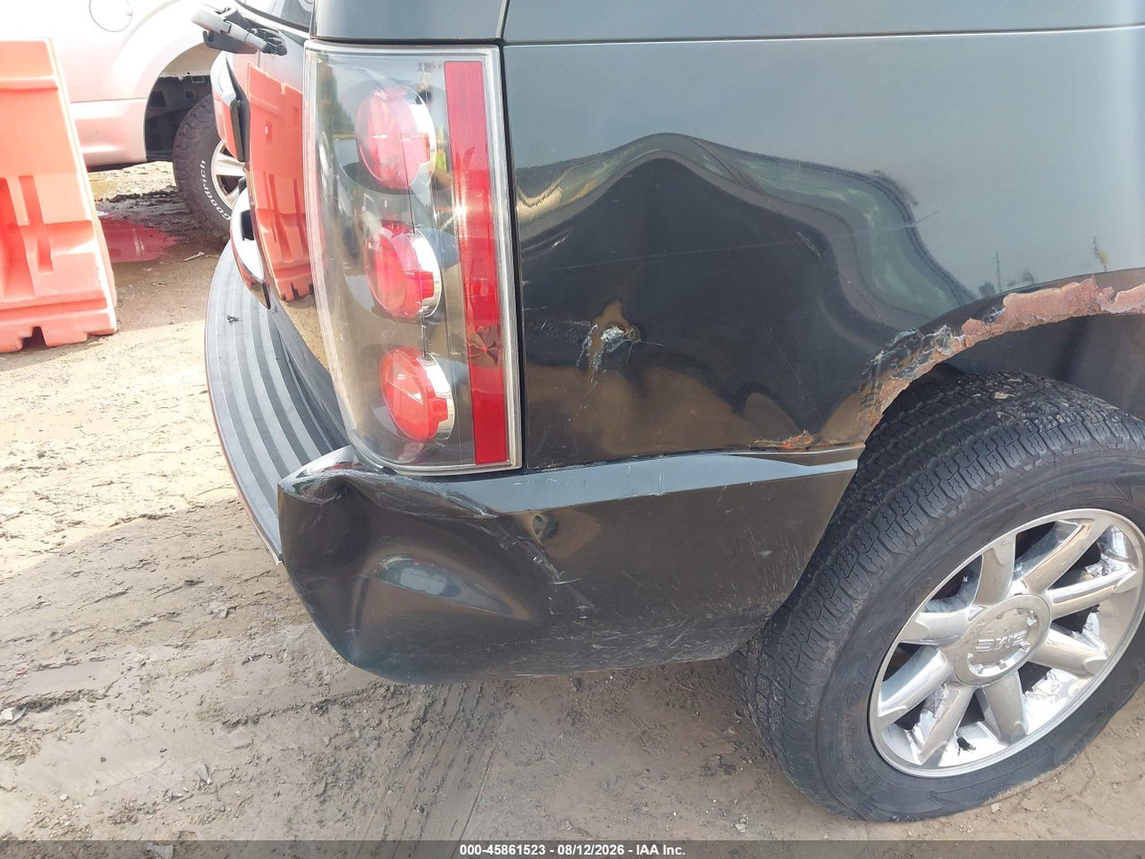 2011 GMC YUKON DENALI · 6/11