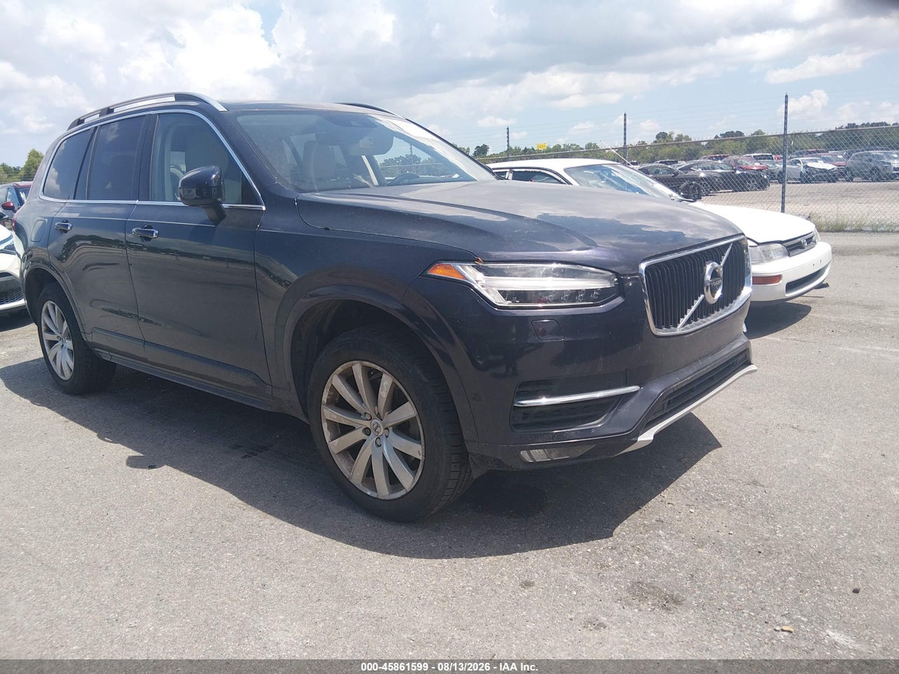 YV4A22PK2H1****** · 2017 VOLVO XC90 T6 MOMENTUM