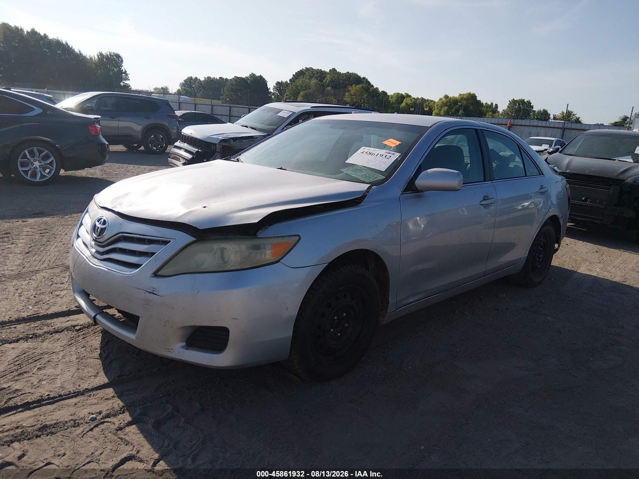 2011 TOYOTA CAMRY LE · 2/11