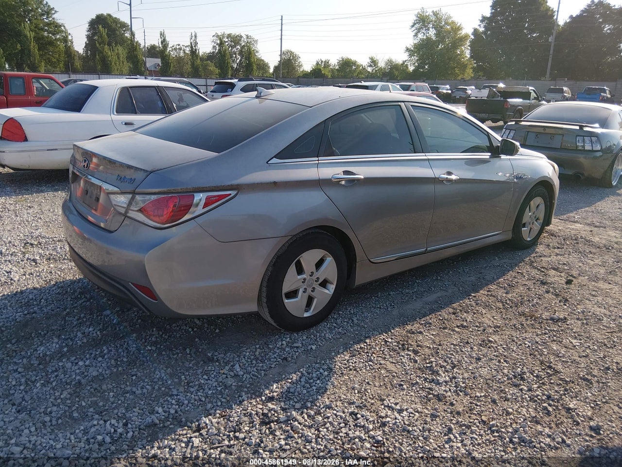 2012 HYUNDAI SONATA HYBRID   · 4/11