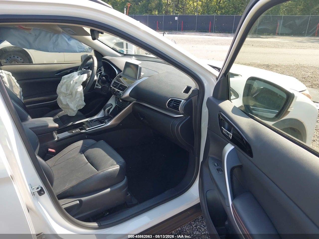 2018 MITSUBISHI ECLIPSE CROSS SEL · 5/11