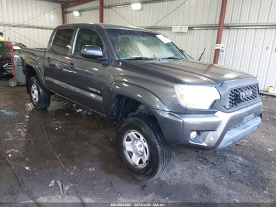 5TFLU4EN4FX****** · 2015 TOYOTA TACOMA BASE V6