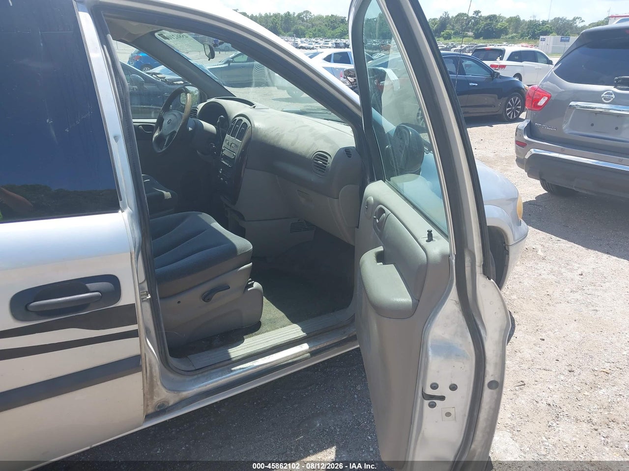 2003 DODGE GRAND CARAVAN SE · 5/11