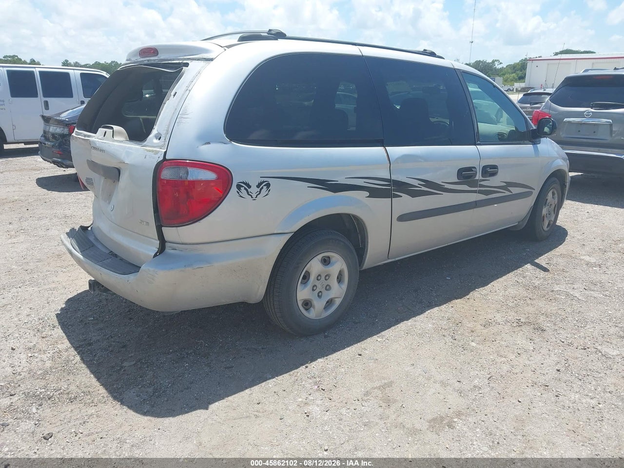 2003 DODGE GRAND CARAVAN SE · 4/11