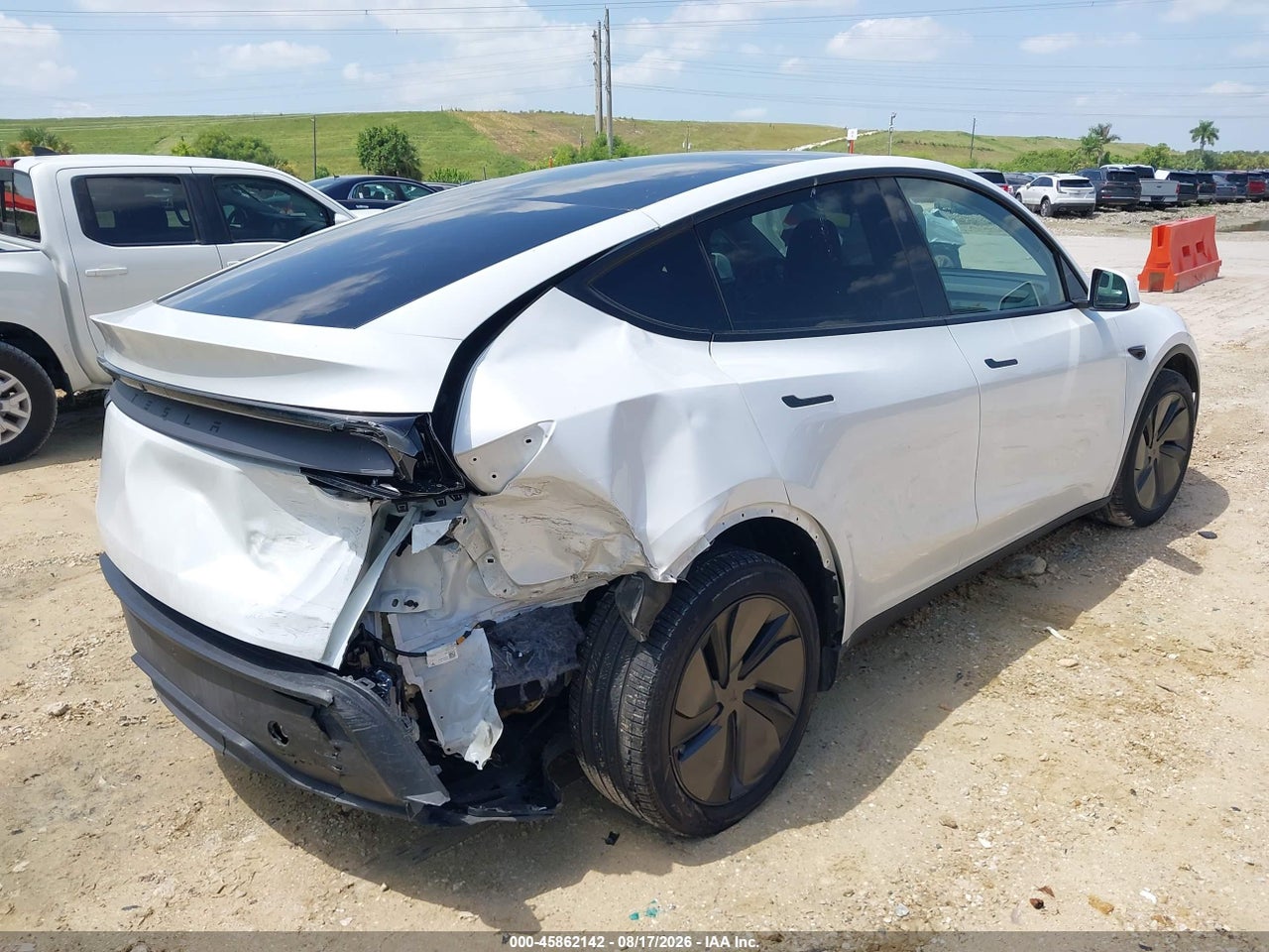 2026 TESLA MODEL Y PREMIUM/REAR-WHEEL DRIVE · 4/11