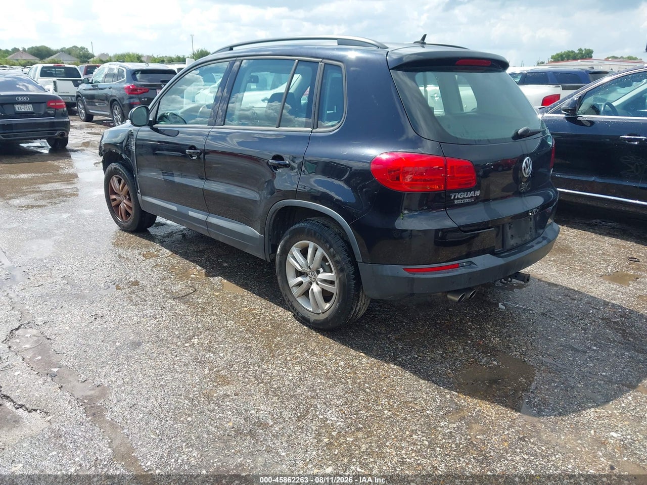 2016 VOLKSWAGEN TIGUAN S · 3/11