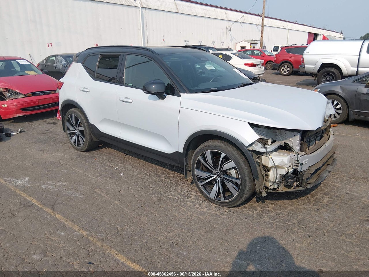 2021 VOLVO XC40 RECHARGE PURE ELECTRIC P8