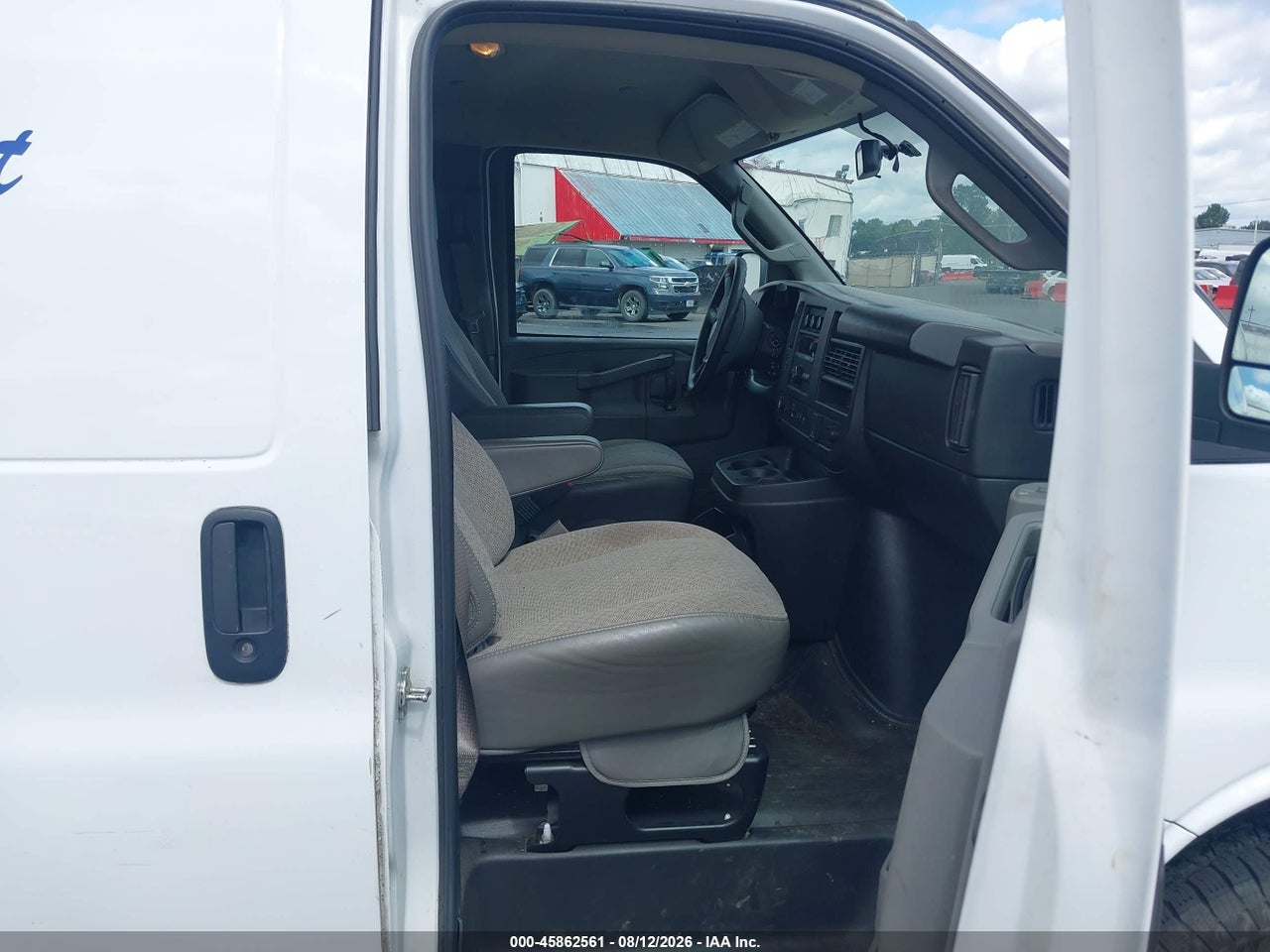 2023 GMC SAVANA CARGO RWD 2500 EXTENDED WHEELBASE WORK VAN · 5/5